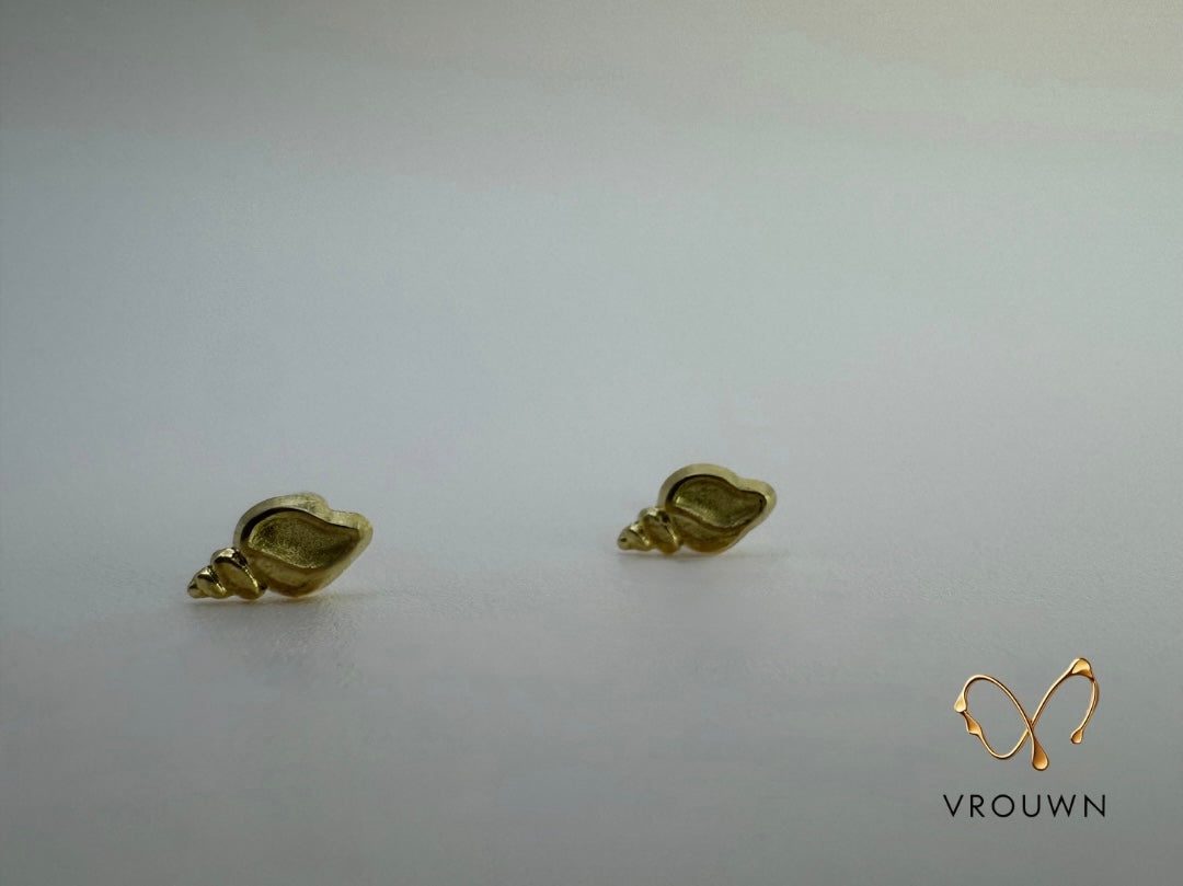Snail Vrouwn Water